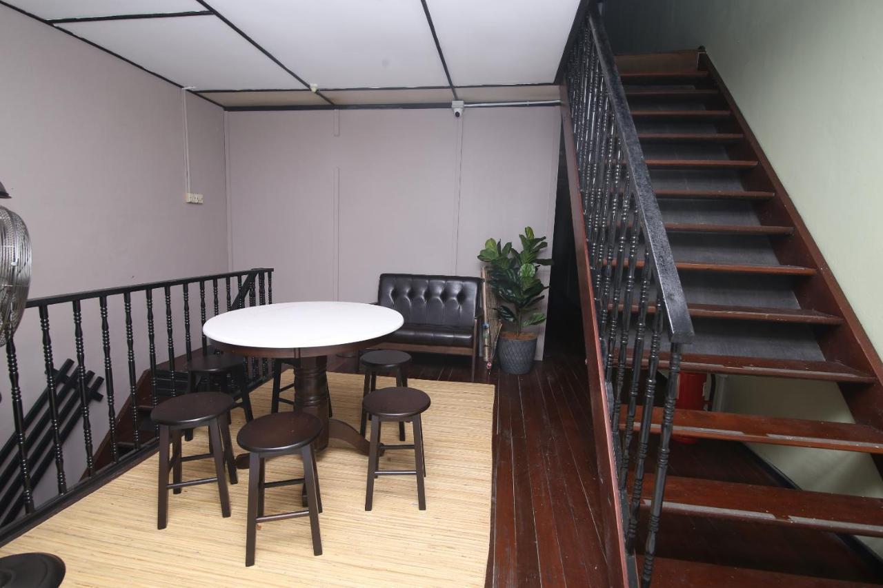 Spot On 90141 Threehouse Bed & Breakfast كوشنج المظهر الخارجي الصورة
